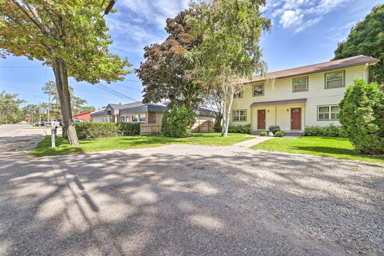 Harbor Springs Retreat With Grill About 1 Mi To Beach! Exterior photo